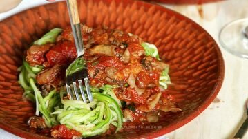 Spaghetti vegano de abobrinha e cogumelos spaghetti vegano de abobrinha e cogumelos