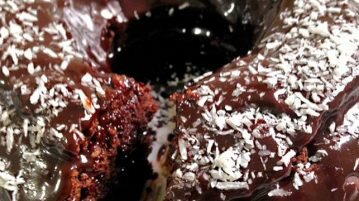 Bolo de chocolate vegano e sem glúten bolo de chocolate vegano e sem glúten