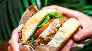 Veggie Raw Burguer e seu vegano delicioso no Lado B da Augusta Veggie Raw Burguer