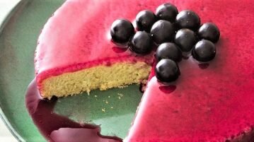 Receita: Bolo vegano de mandioca com calda de jabuticaba bolo vegano de mandioca